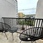 Loft In Downtown - Rooftop Pool