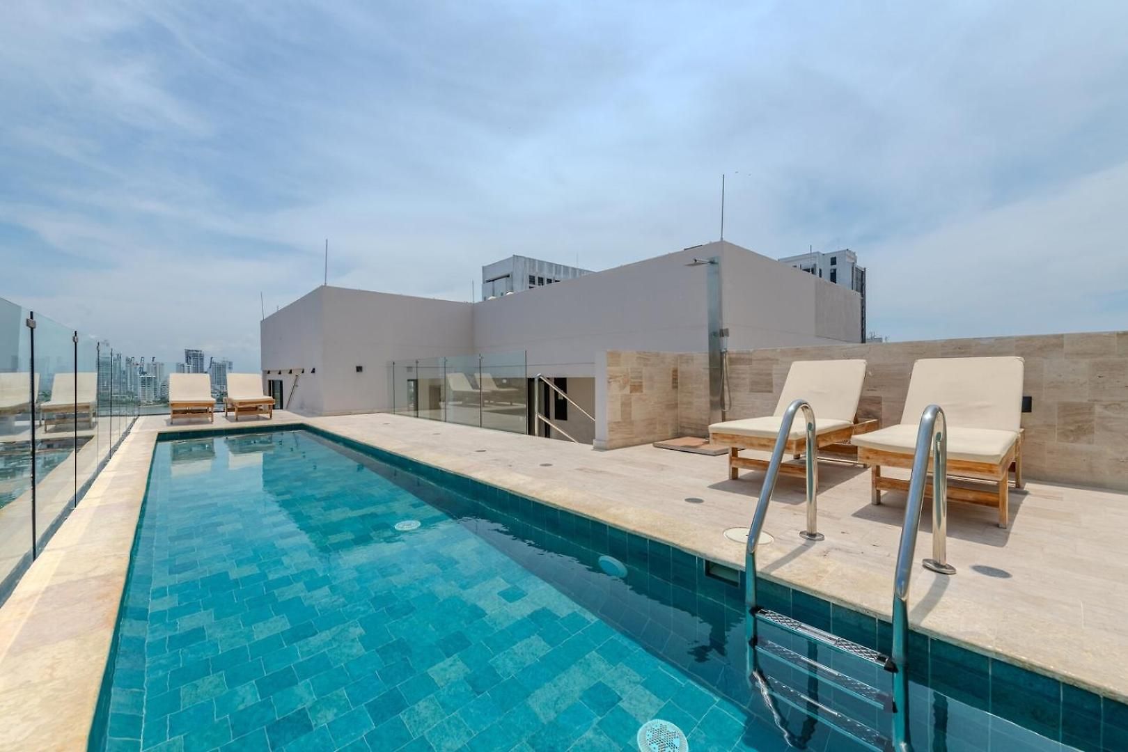 Loft In Downtown - Rooftop Pool